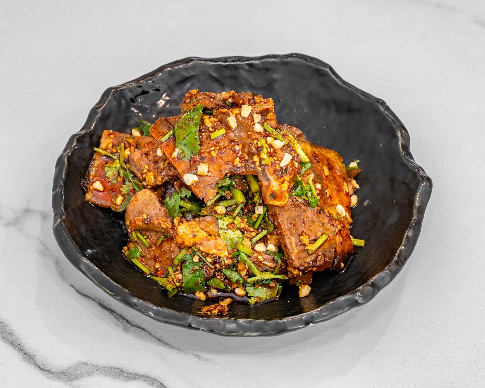 MyAunt_sHandmadeNoodles_BraisedBeefShankWithCorianderAndRedChilliOil 4